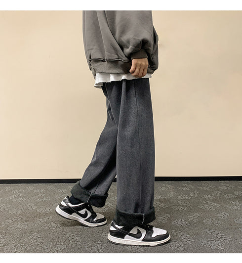 Men’s Athletic Fleece-Lined Loose Straight Leg Casual Jeans