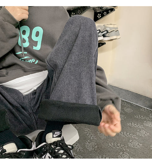 Men’s Athletic Fleece-Lined Loose Straight Leg Casual Jeans