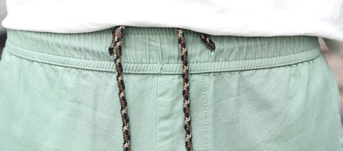 Stylish Men's Multi-Pocket Cargo Shorts with Elastic Waistband