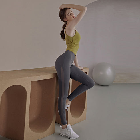 Women's Fitness Sleeveless Tank with Detachable Bra Pads